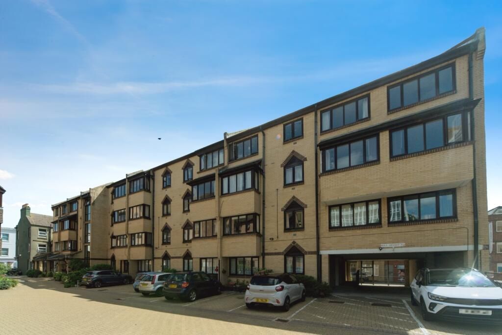Property photo 1 of 20 One Bedroom Retirement Flat For Sale