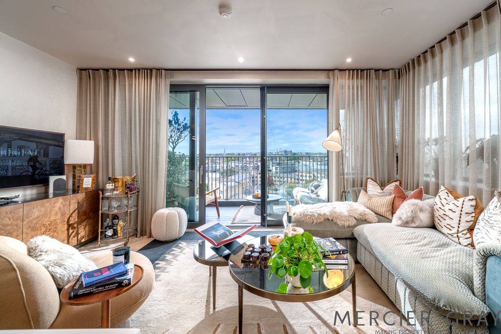 Property photo 3 of 23 Photo 11