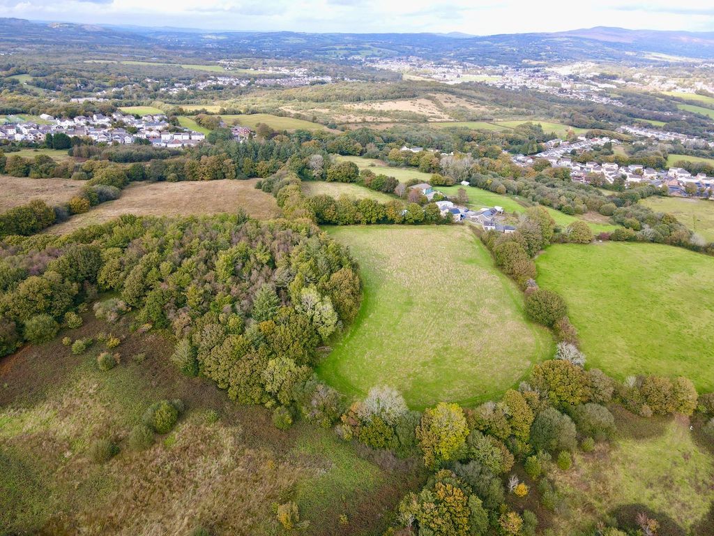 Property photo 2 of 37