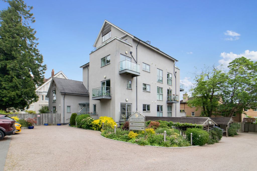 Property photo 1 of 17