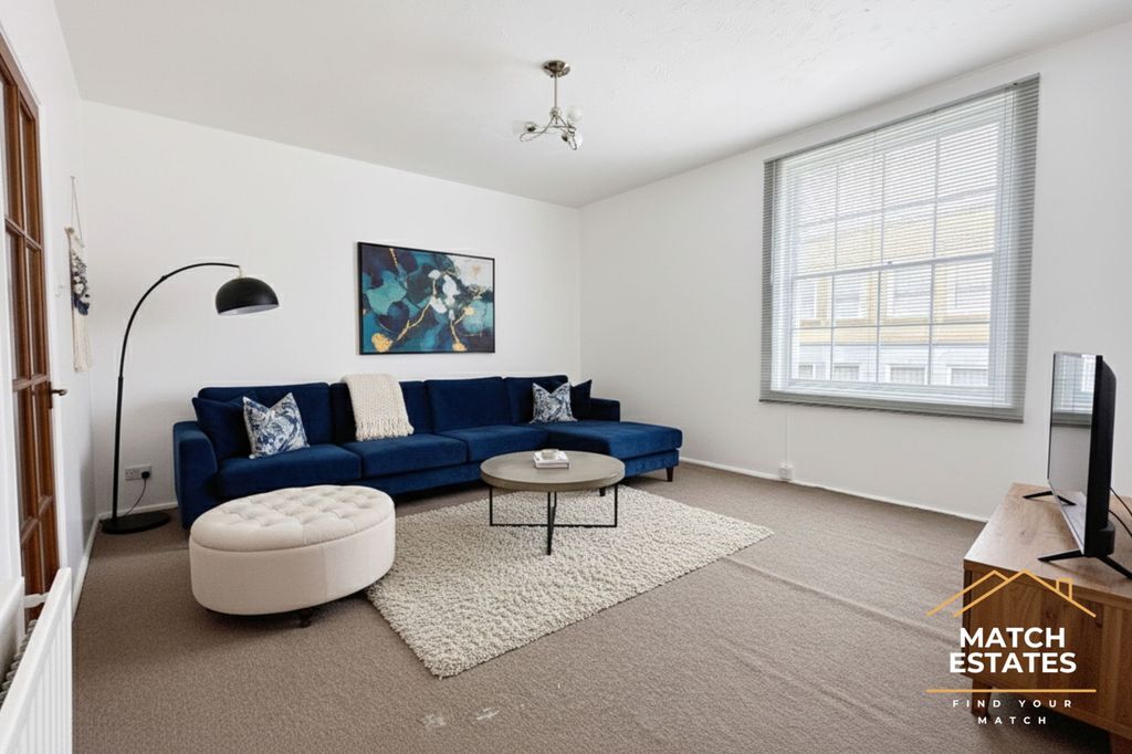 Property photo 2 of 5