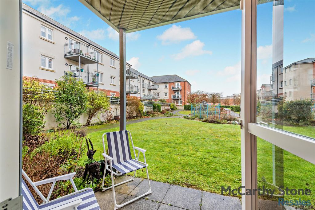 Property photo 2 of 30 8673968-Exterior01-800.Jpg