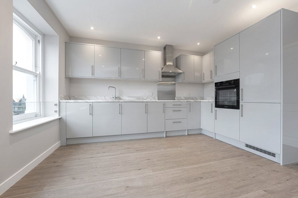 Property photo 2 of 10 Picture No. 05