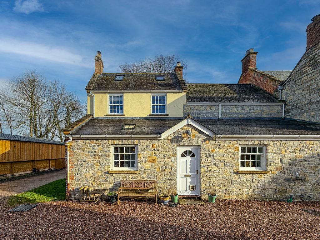 Property photo 1 of 25 4867880