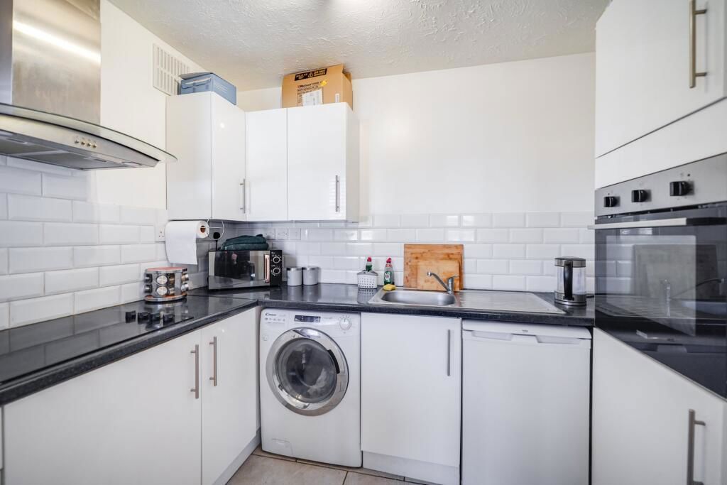 Property photo 3 of 8