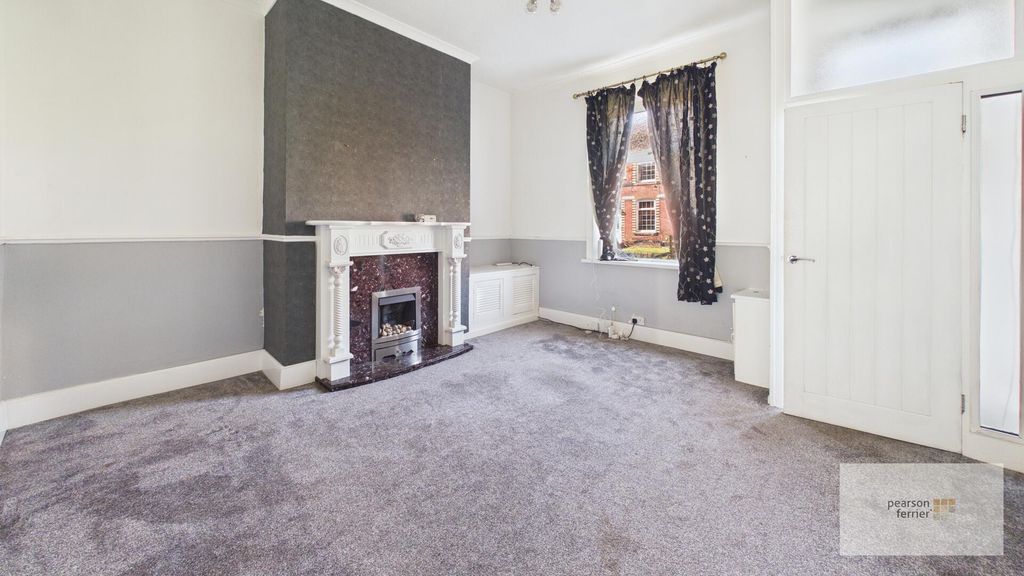 Property photo 2 of 11 Living Room