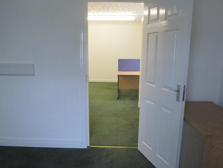 Property photo 2 of 10
