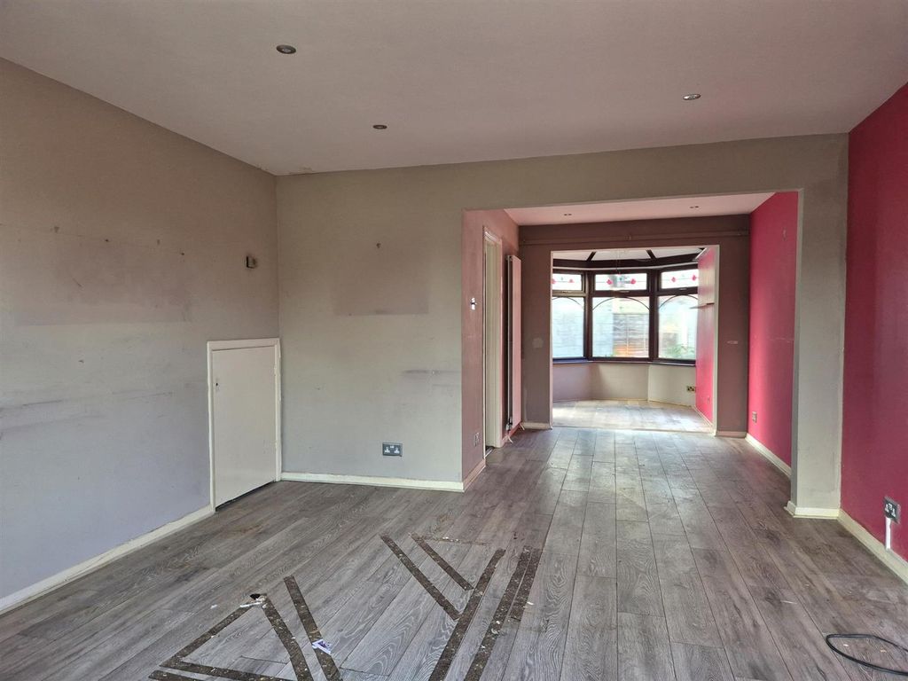 Property photo 3 of 14 20260127_133438_Resized.Jpg