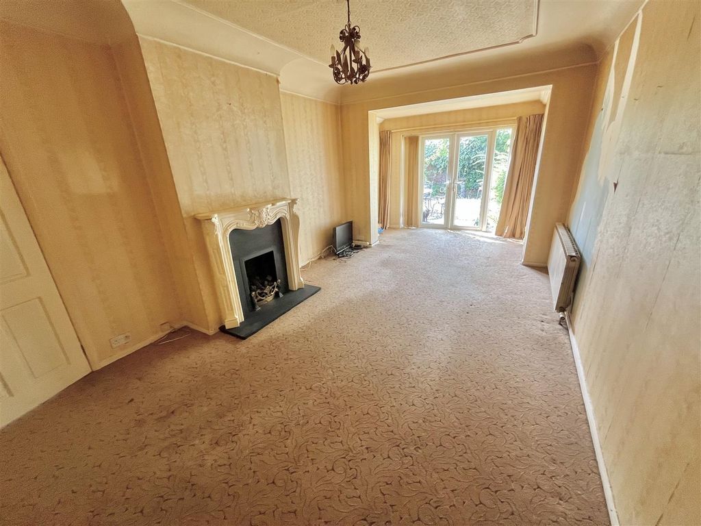 Property photo 2 of 19 Image 2