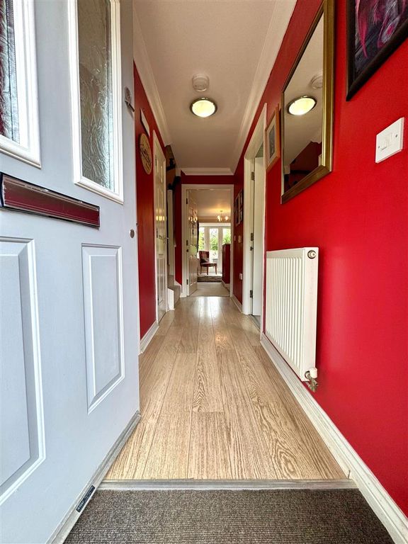 Property photo 3 of 18 Hallway.Jpg
