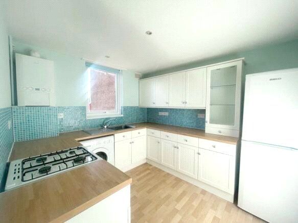Property photo 3 of 9 Kitchen