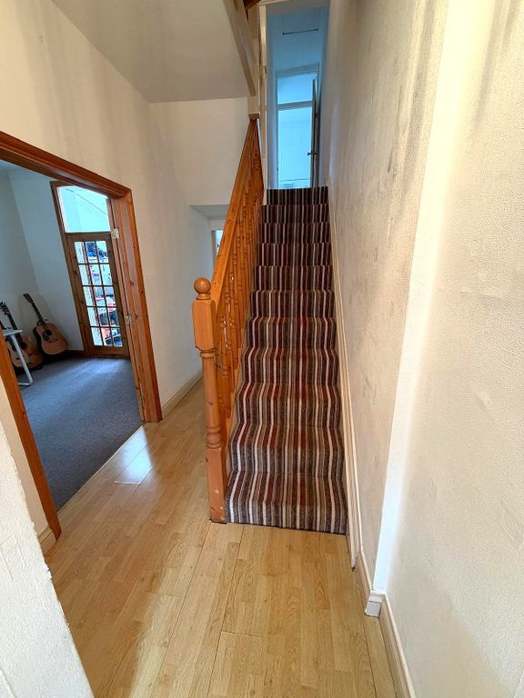 Property photo 2 of 30