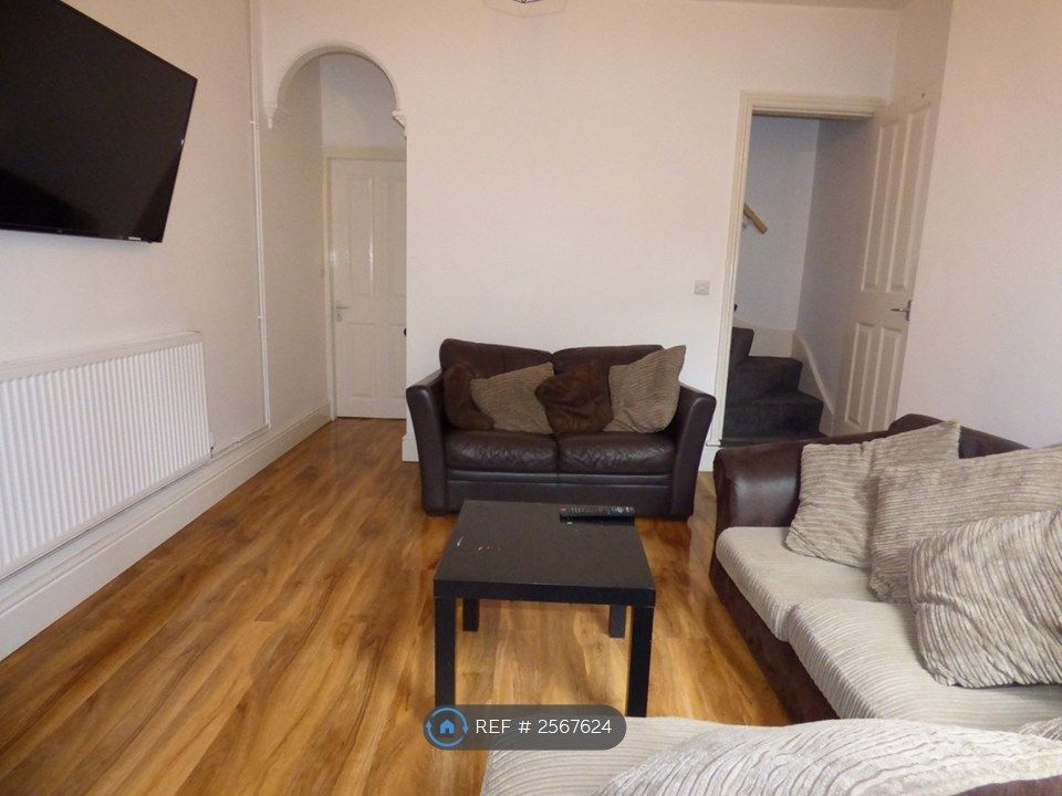 Property photo 3 of 12