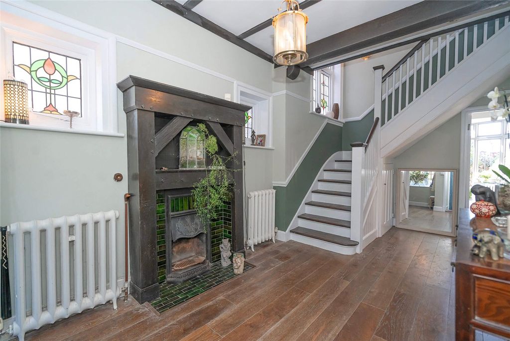 Property photo 2 of 26 Entrance Hall A