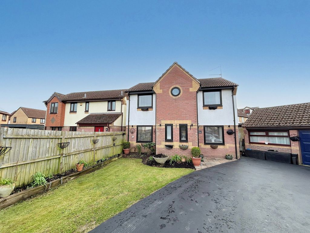 Property photo 1 of 39