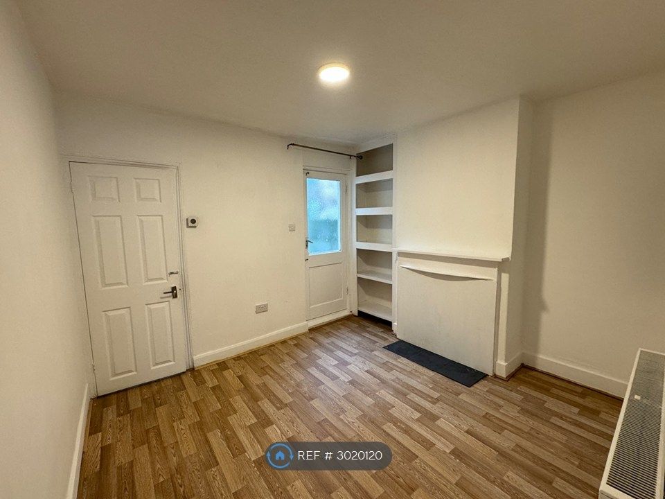 Property photo 1 of 3