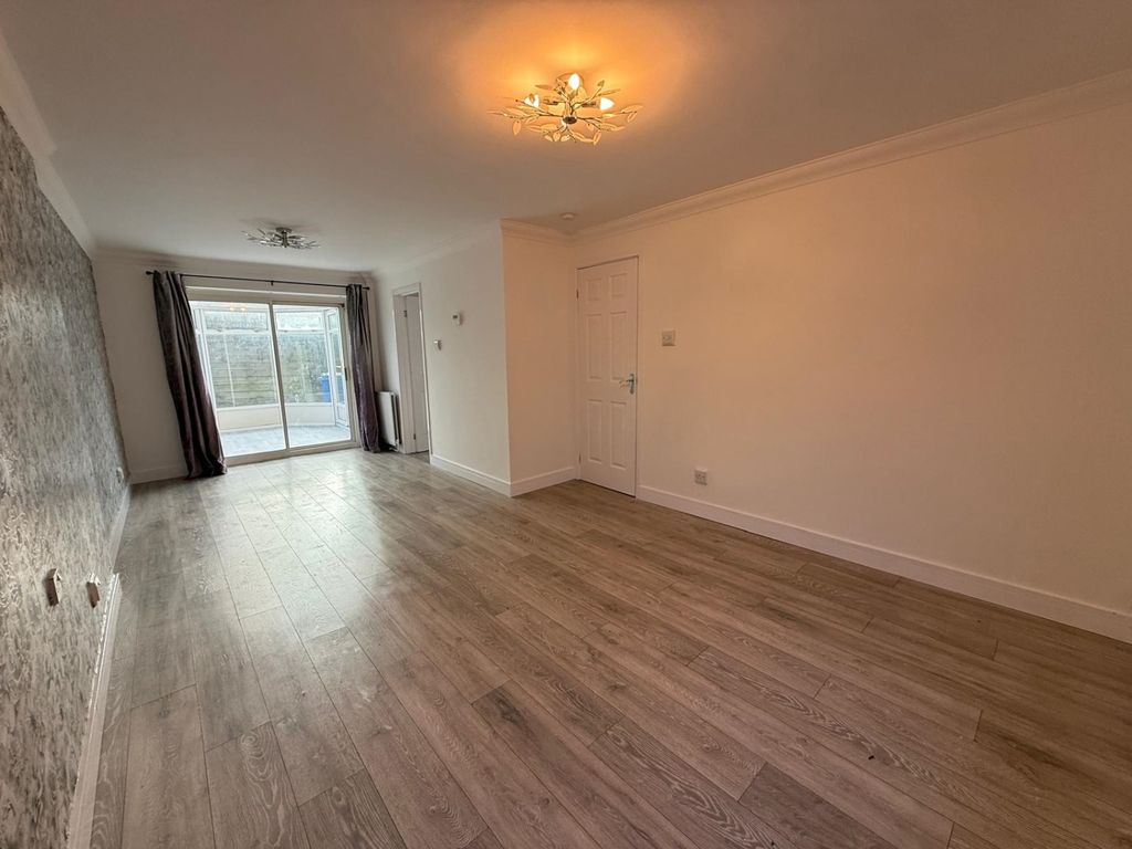 Property photo 3 of 23 Img-20251204-Wa0005