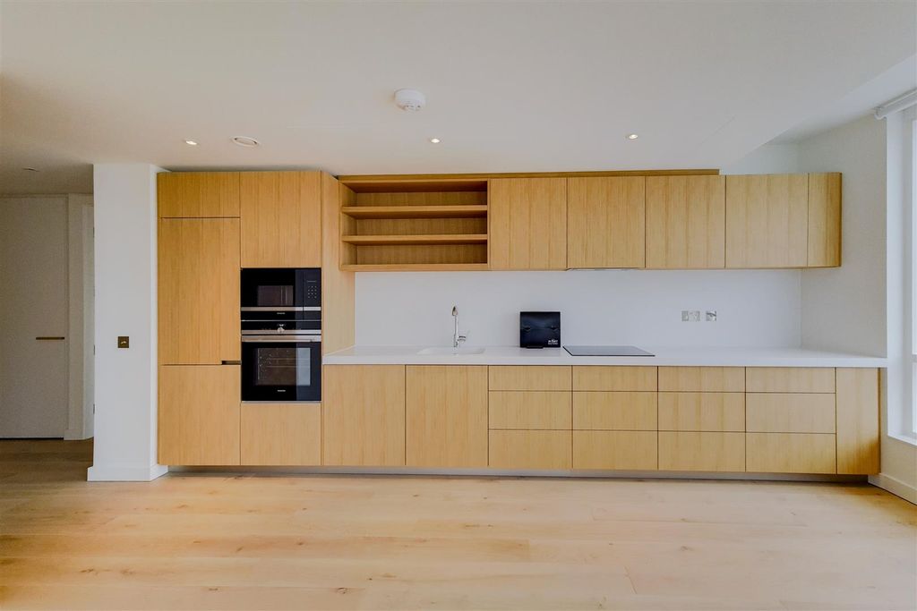 Property photo 1 of 12 4_Kitchen-Reception-2.Jpg