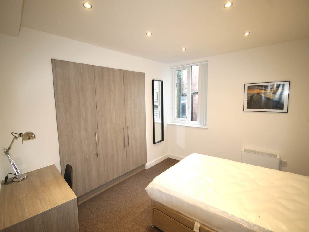 Property photo 3 of 5 Bedroom 1