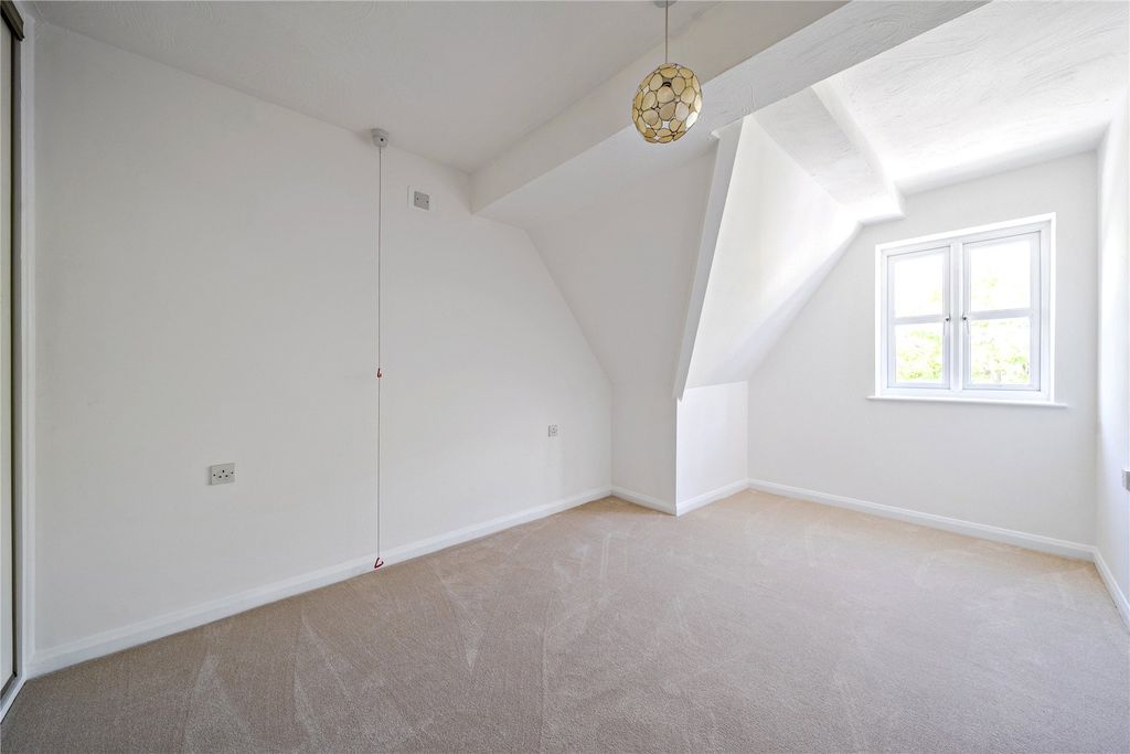 Property photo 3 of 10 Picture No. 02