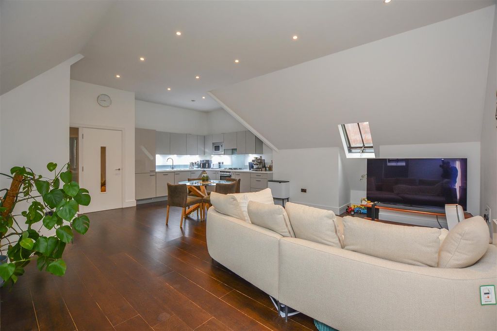 Property photo 2 of 12 Dsc_0044.Jpg