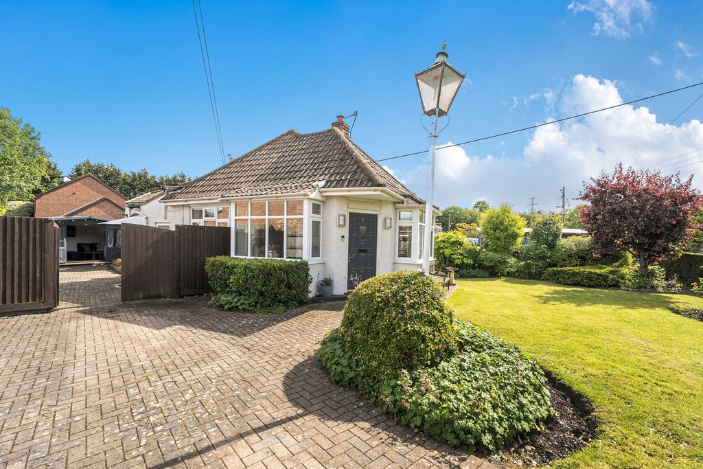 Property photo 3 of 27