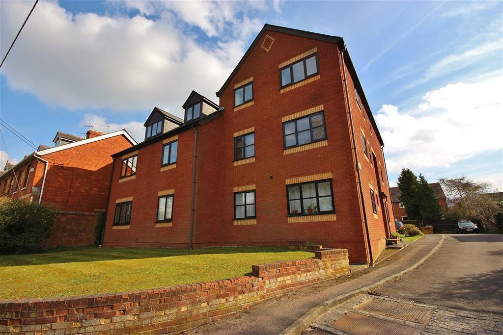 Property photo 1 of 5 Front Aspect (Main)