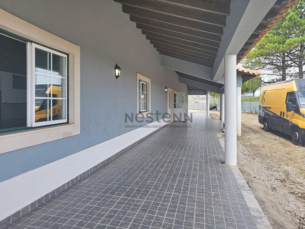 Property photo 3 of 41