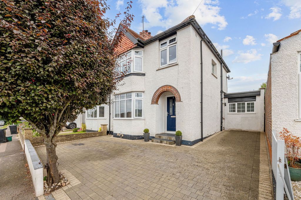 Property photo 1 of 23