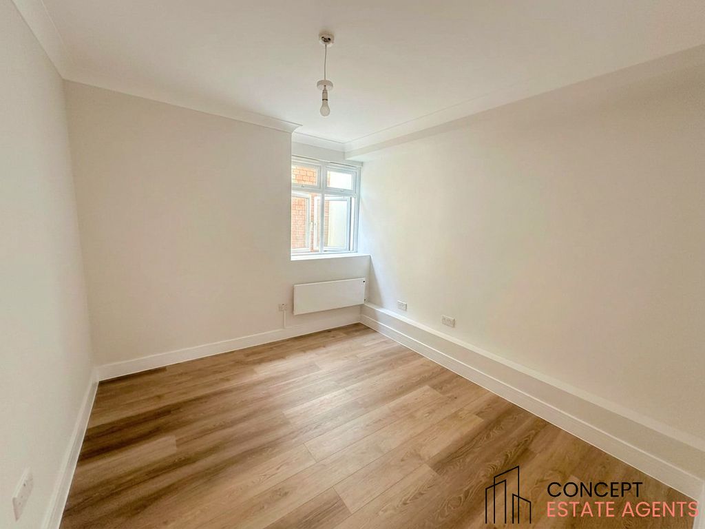 Property photo 3 of 3
