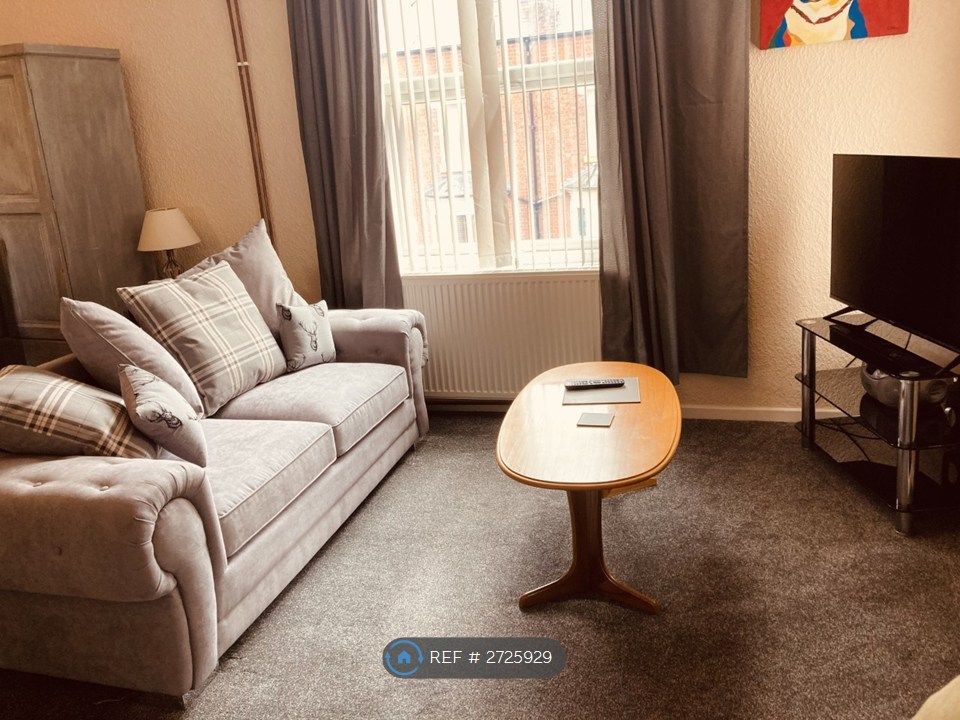 Property photo 1 of 27 Lounge