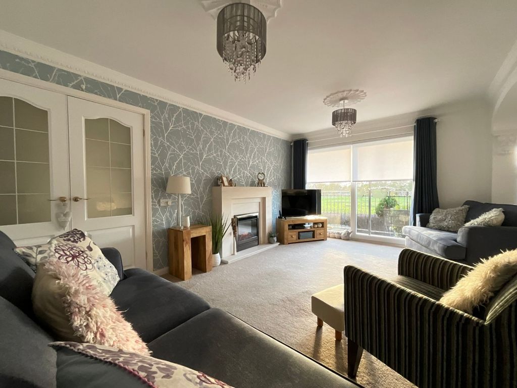 Property photo 2 of 26