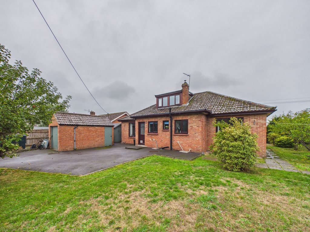 Property photo 1 of 32