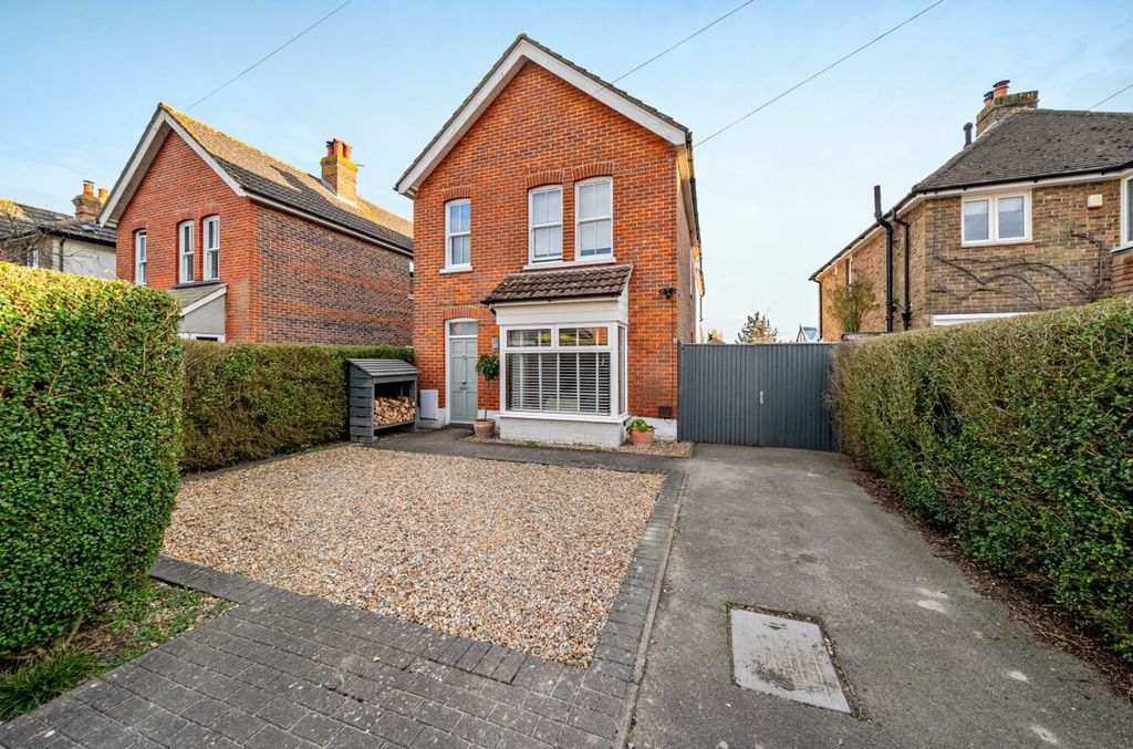 Property photo 1 of 28