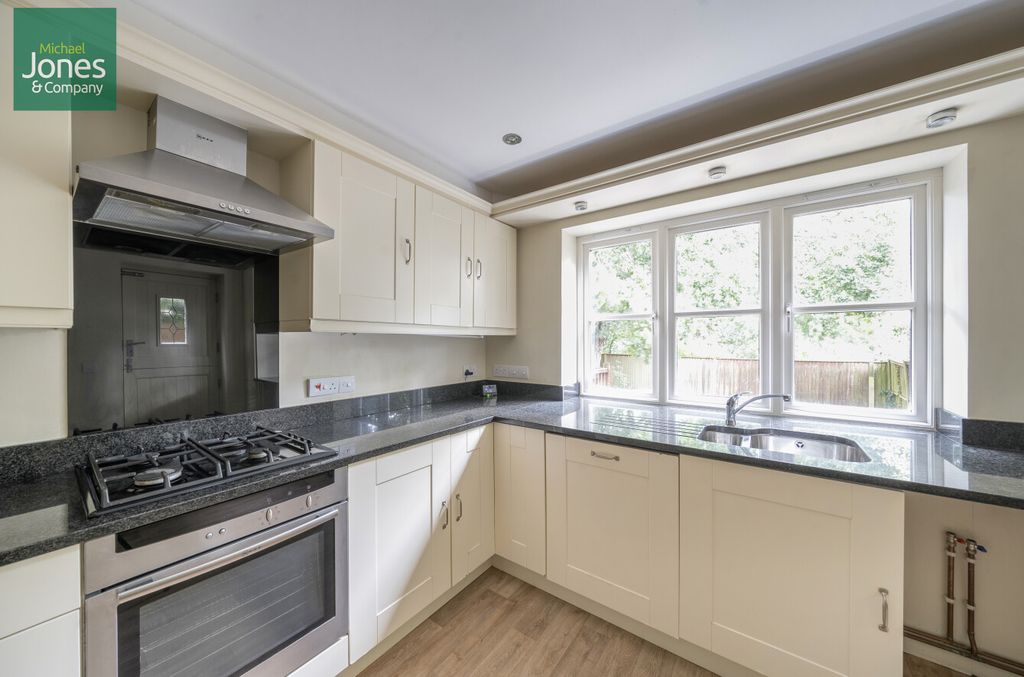 Property photo 2 of 16 Kitchen