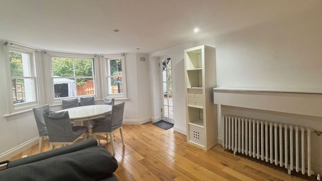 Property photo 2 of 23