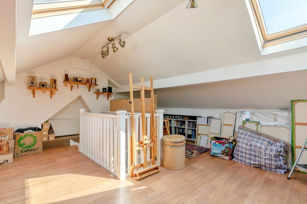 Property photo 3 of 17 Picture No. 23