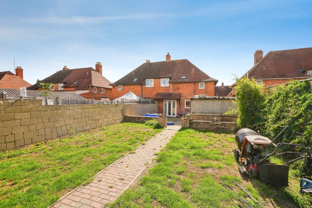 Property photo 2 of 14