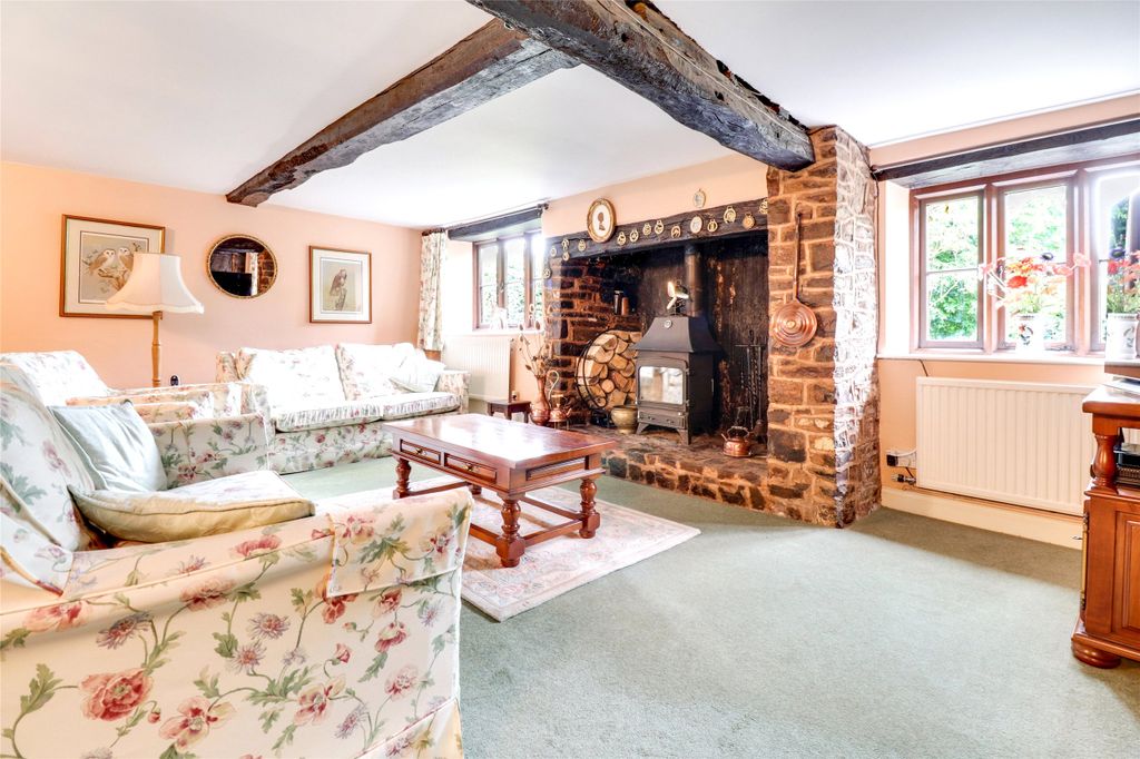 Property photo 2 of 33 Picture No. 27