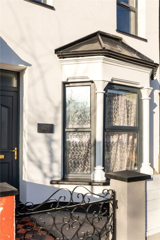 Property photo 2 of 42 Picture No. 60