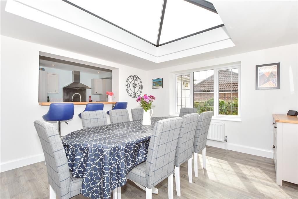 Property photo 3 of 14 Dining Area