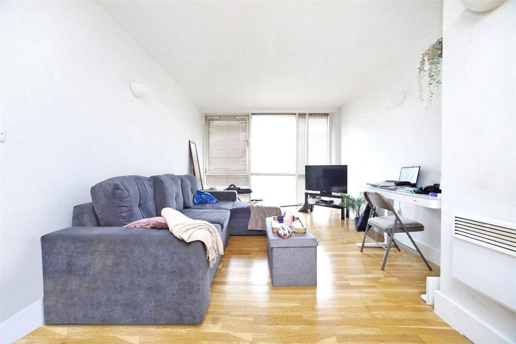 Property photo 3 of 8