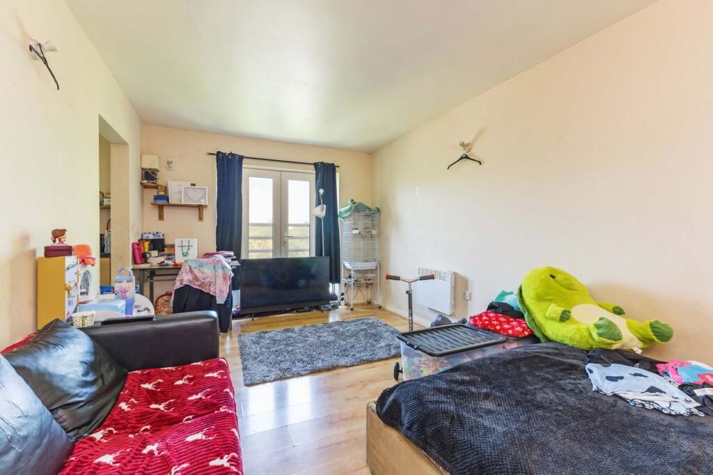 Property photo 3 of 11