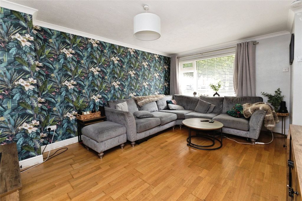 Property photo 2 of 16 Picture No. 28