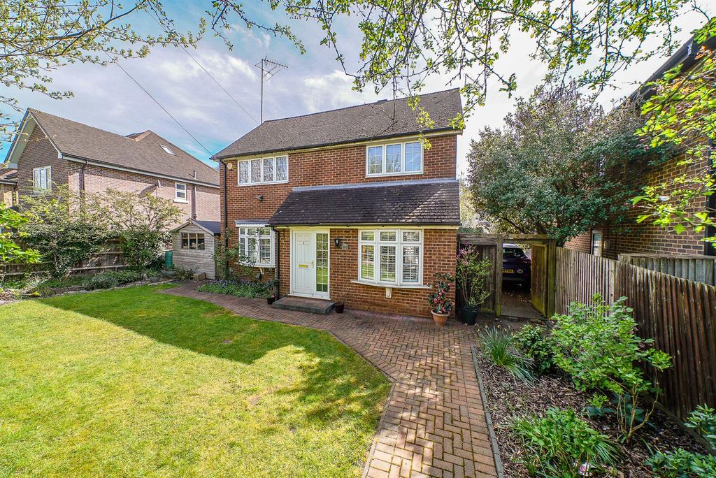 Property photo 1 of 30 48-Harpenden-Road-1001.Jpg