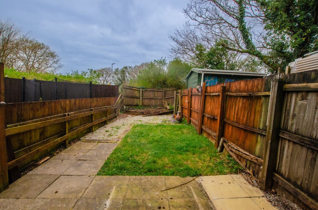 Property photo 2 of 13 14 Tryelyn Tps 01208 74182-05