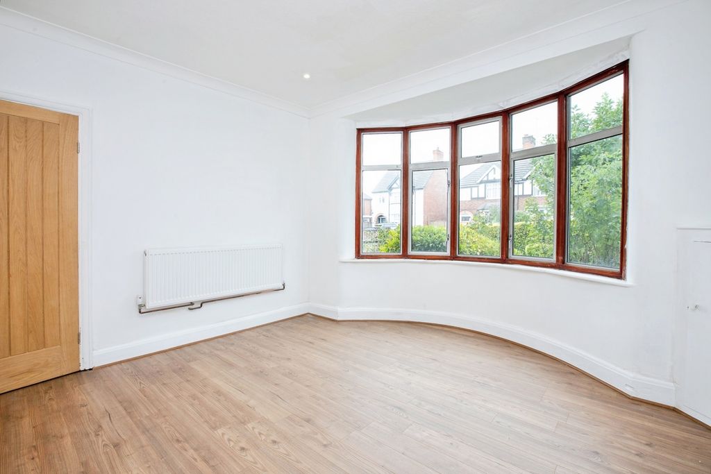 Property photo 3 of 17 Pbox-Img.Jpg