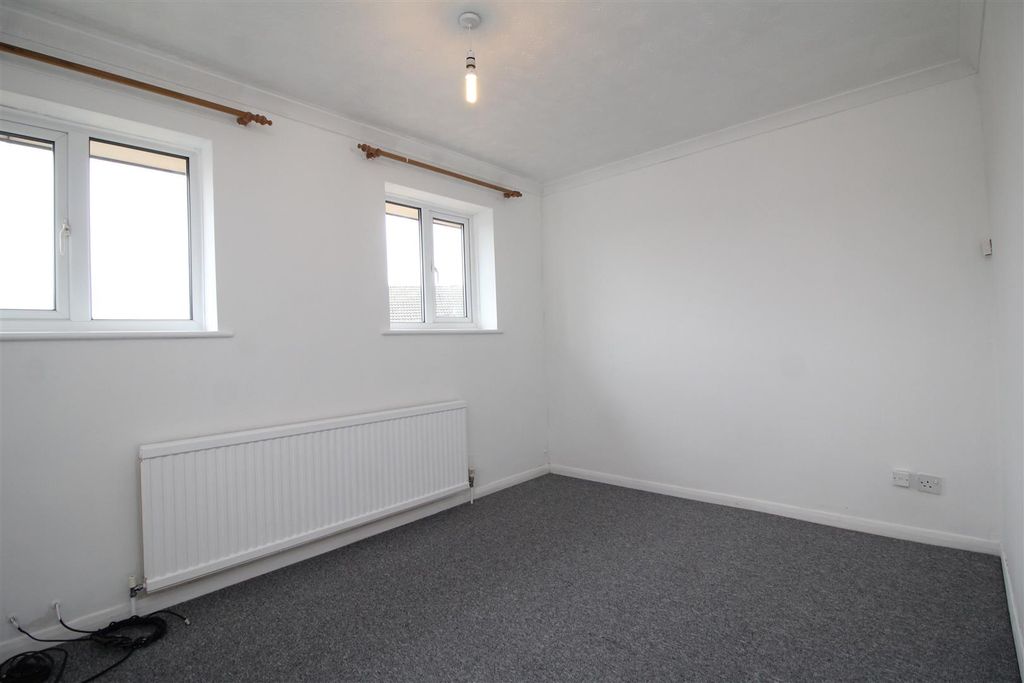 Property photo 3 of 9 Bedroom 1 .Jpg