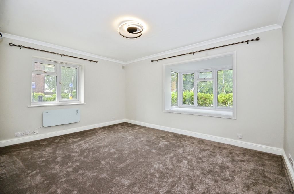 Property photo 2 of 14 Image