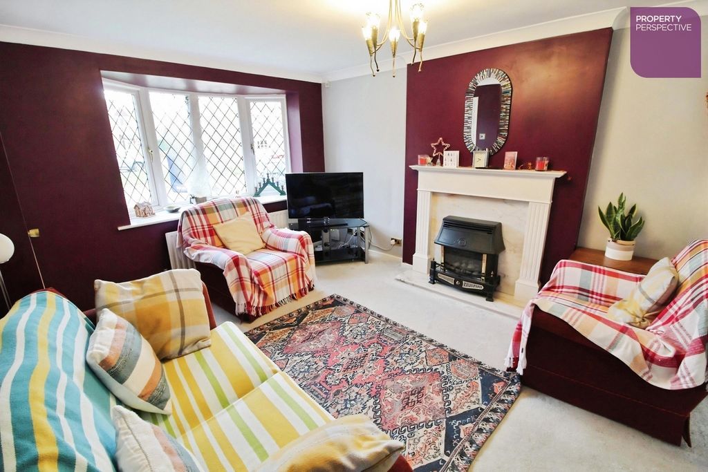 Property photo 2 of 11 Living Dining Room